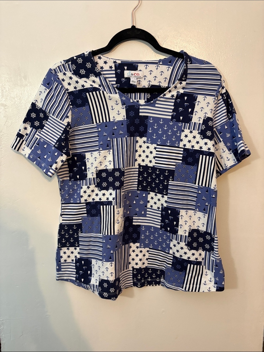 Denim&Co Blue Patchwork Print Short Sleeve Top - Picture 2 of 6
